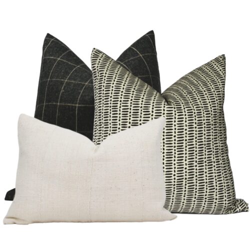 Black and Cream Pillow Set